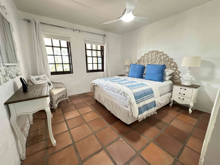 6 Bedroom Property for Sale in Kingfisher Creek Western Cape